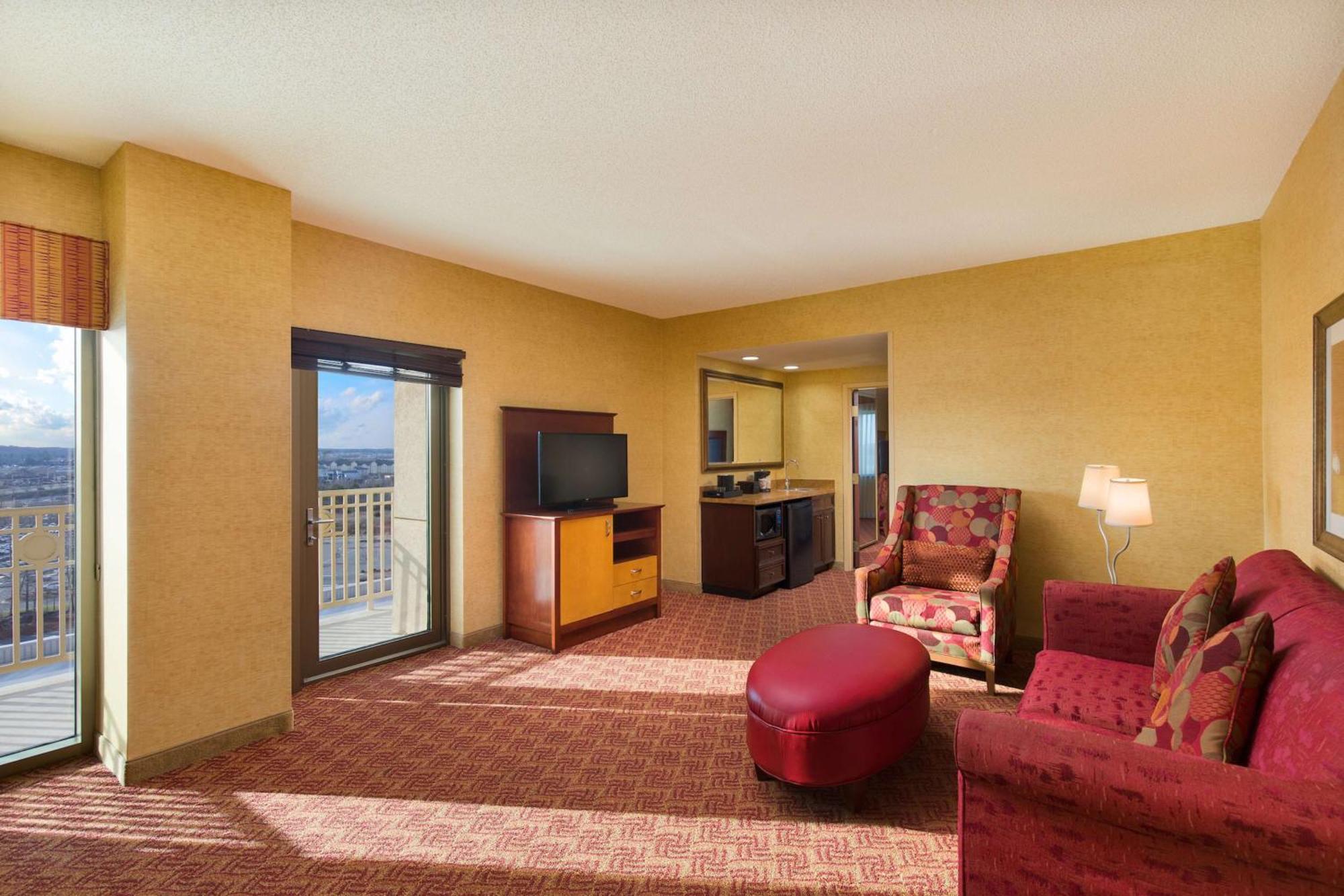 Embassy Suites By Hilton Charlotte Concord Golf Resort & Spa Exterior photo