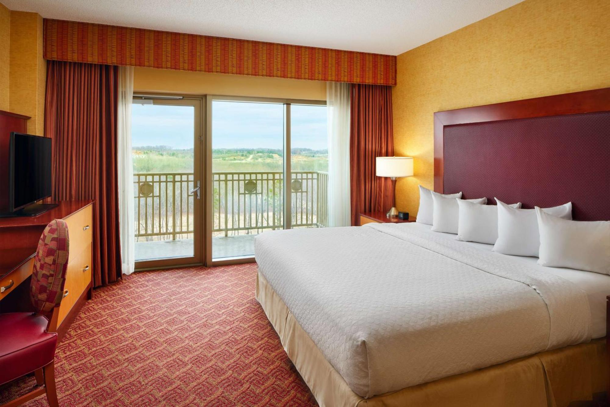 Embassy Suites By Hilton Charlotte Concord Golf Resort & Spa Exterior photo