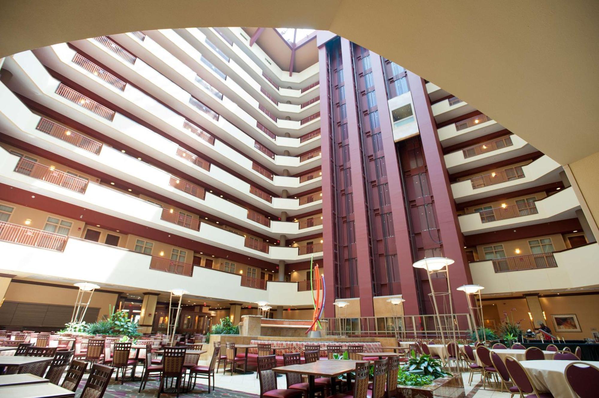 Embassy Suites By Hilton Charlotte Concord Golf Resort & Spa Exterior photo