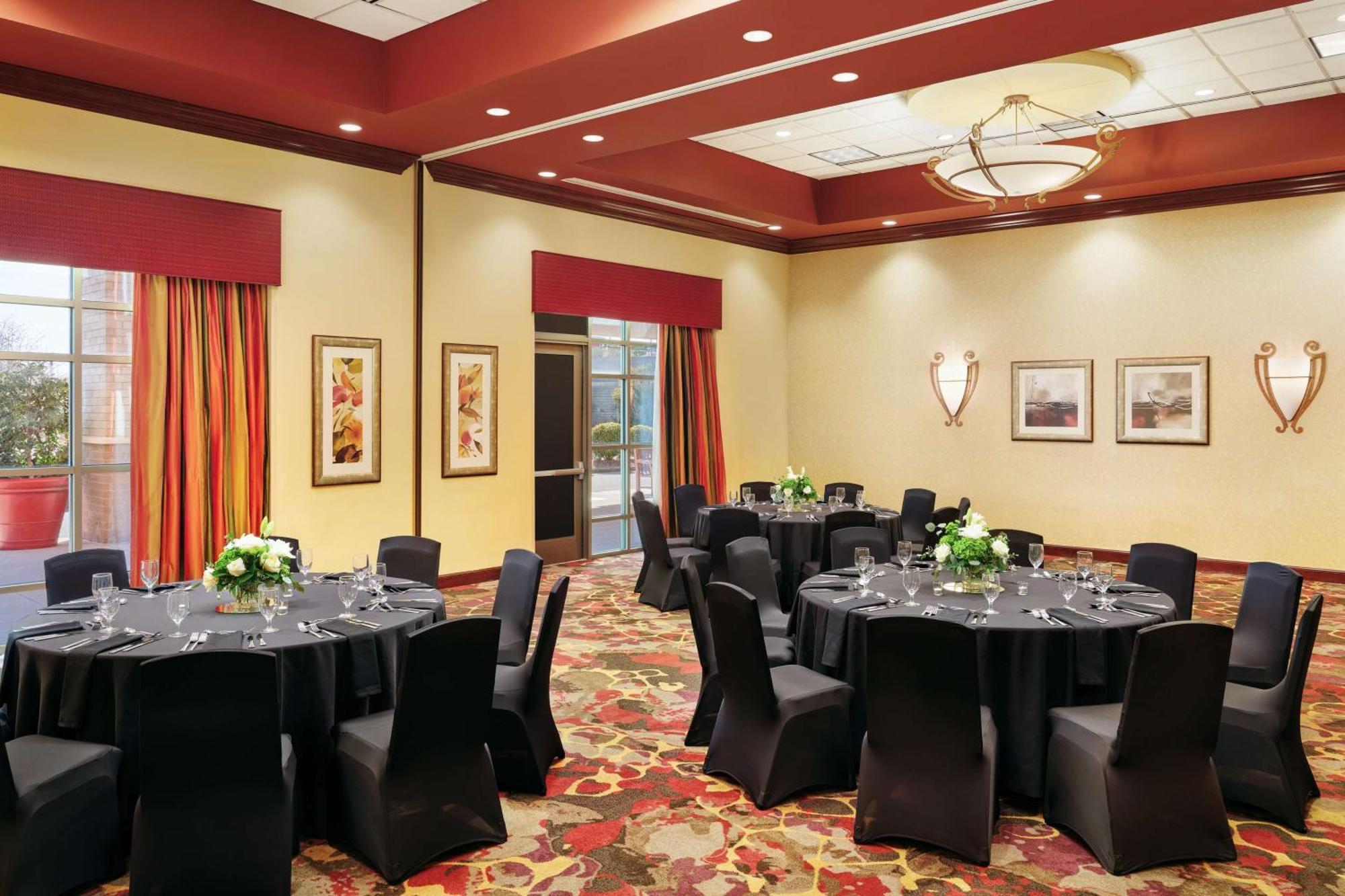Embassy Suites By Hilton Charlotte Concord Golf Resort & Spa Exterior photo